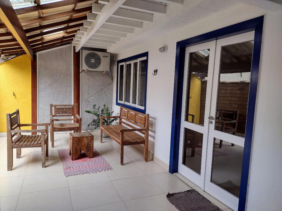 Casa Com Garagem - 300M Da Rua Das Pedras Армасан-душ-Бузіус Екстер'єр фото